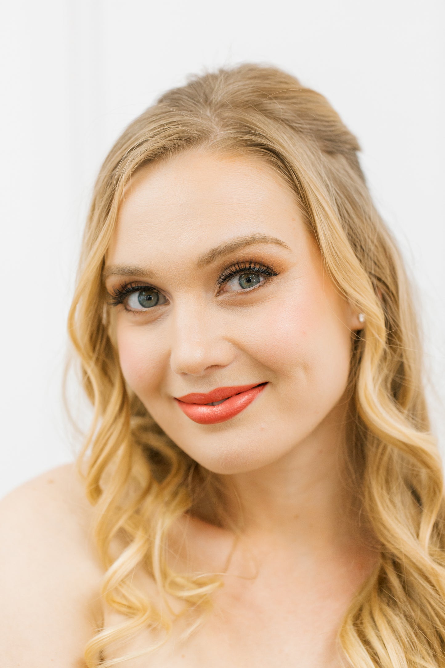 wedding lipstick, bridal makeup, bridesmaid gifts, bachelorette party, bride, engagement, bridal shower